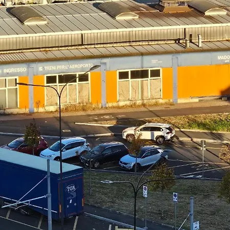 Emanuele Filiberto Apartman *